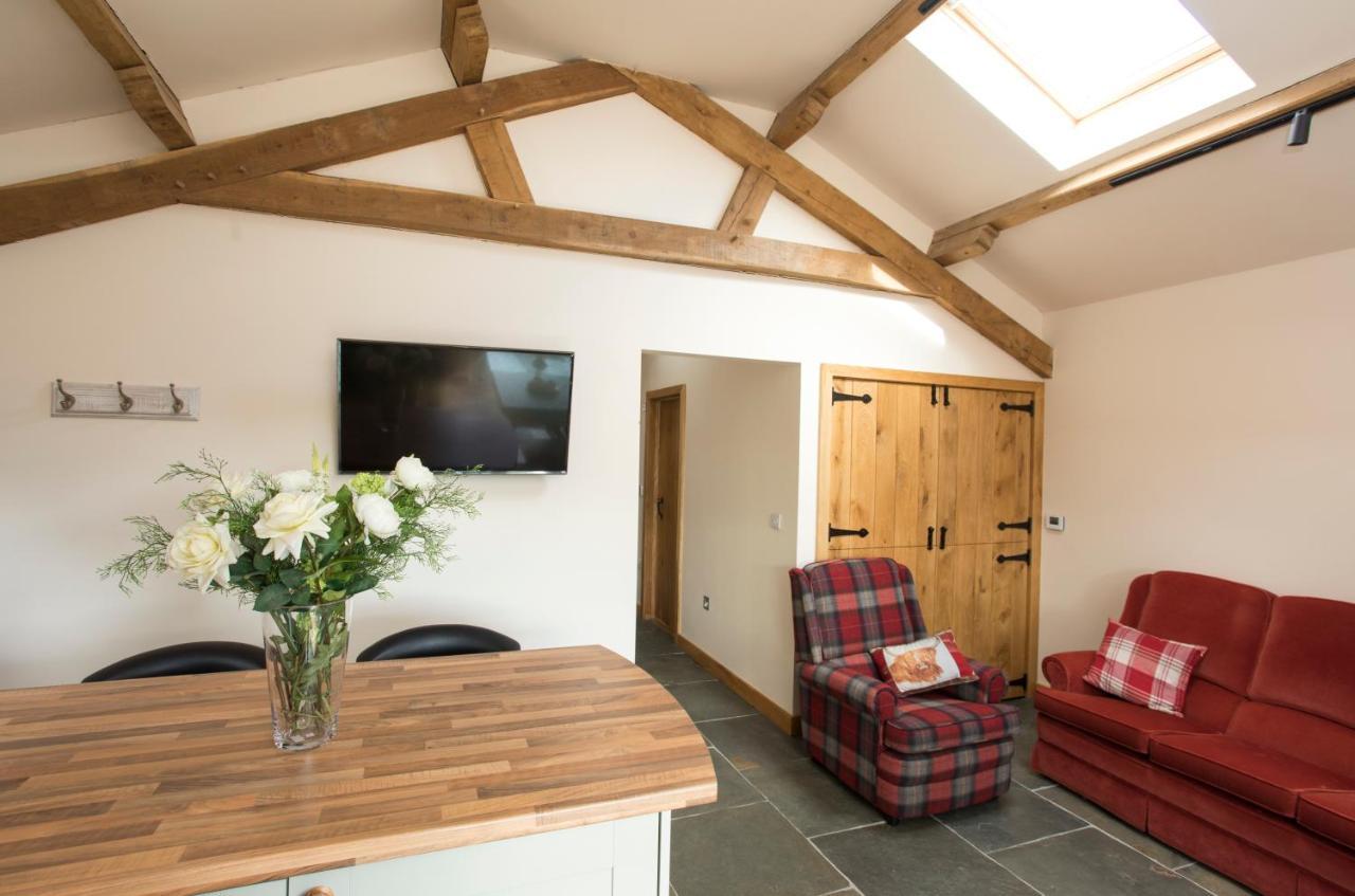 The Old Dairy - Boutique Countryside Cottage At Harrys Cottages Pen-y-Clawdd Buitenkant foto